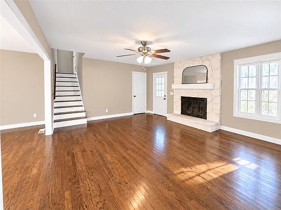 4th image of 2601 Sandy Ct