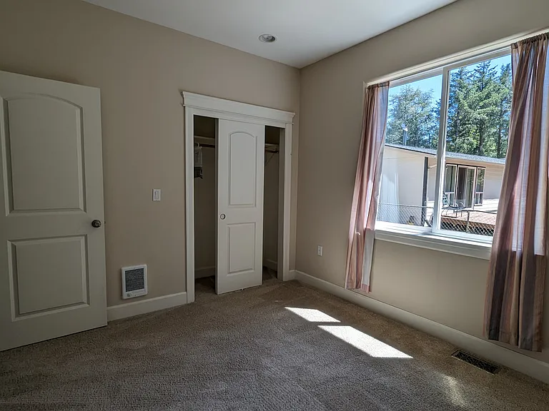 302 Lake Bay Loop SE — Photo 14