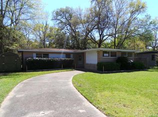 208 Saint Regis Dr, Pensacola, FL 32505