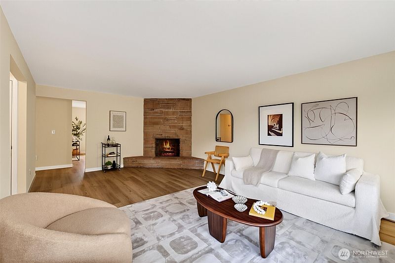 5th image of 11618 Roseberg Avenue S