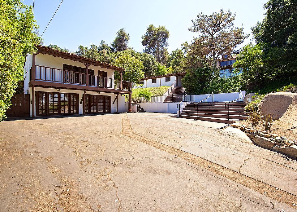 1st image of 9623 Grossmont Summit Dr