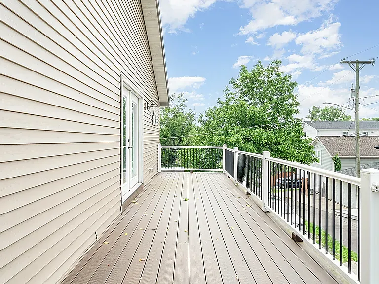 2 bed, 914 sqft, $1,700 — Photo 4