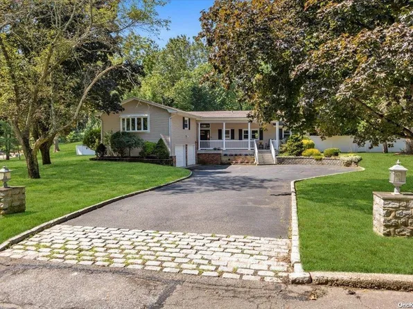 2 Austin Lane, Huntington, NY 11743
