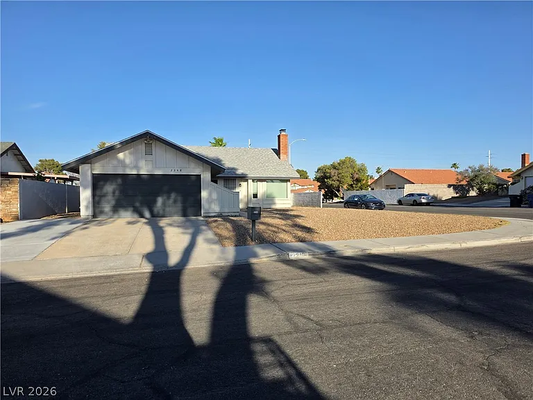 2348 Aqua Vista Ave — Photo 1