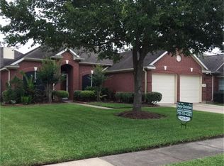 8411 Fredericksburg Ln, Houston, TX 77083