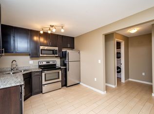 205 6th St #1-10, Coralville, IA 52241