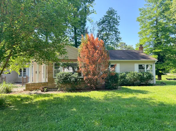 515 Cedar Ave, Du Quoin, IL 62832