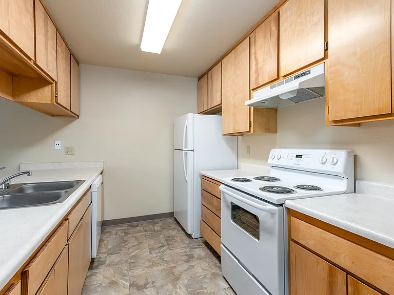 Meadowrock Apartments — Photo 16