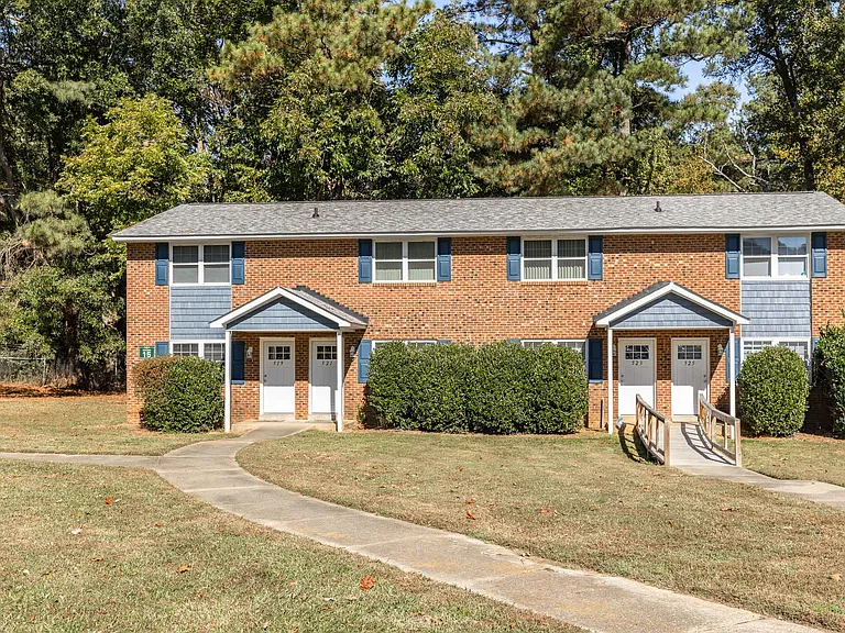 Sanford Estates — Photo 29