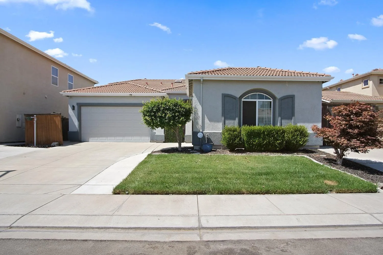 5001 Corona Way photo 1