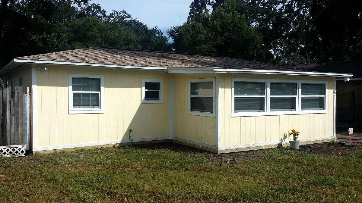 3 bed, 1.5 bath, 1250 sqft, $1,925 — Photo 2