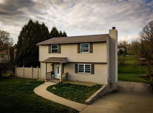 33 Rodgers Dr, Coraopolis, PA
