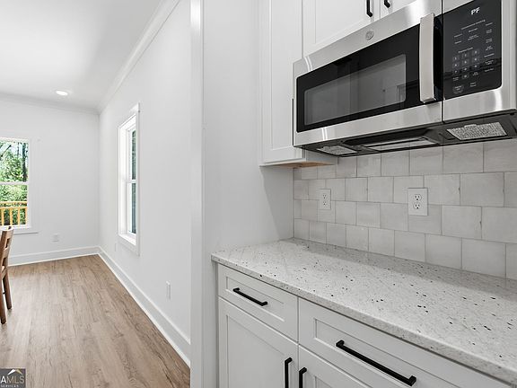 5th image of 5173 Martin St SE