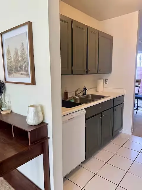 2 bed, 792 sqft, $2,150 — Photo 2