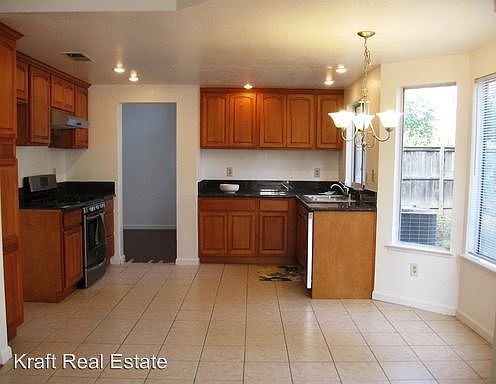 4th image of 8201 Surrey Park Ct