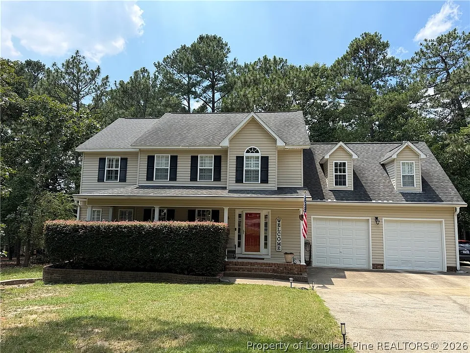 35 Woodbury Ln