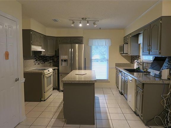5th image of 7351 Smithfield Rd E
