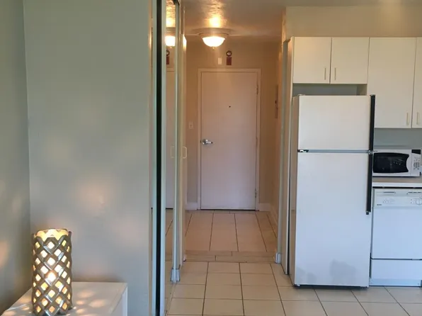 224 E Garden St APT 411, Pensacola, FL 32502