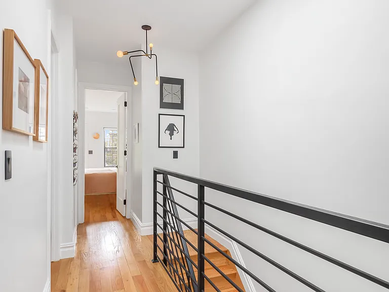 182 Cornelia St #2 — Photo 7