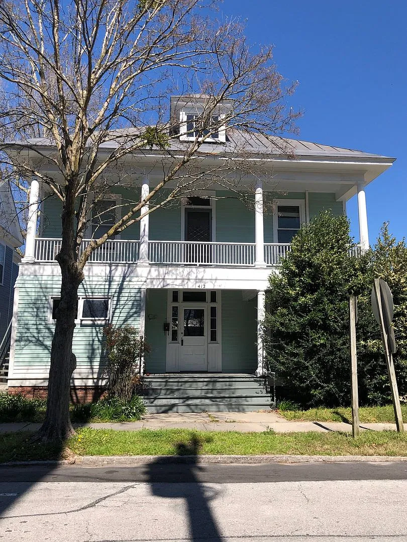 Johnson St 412 — Photo 1
