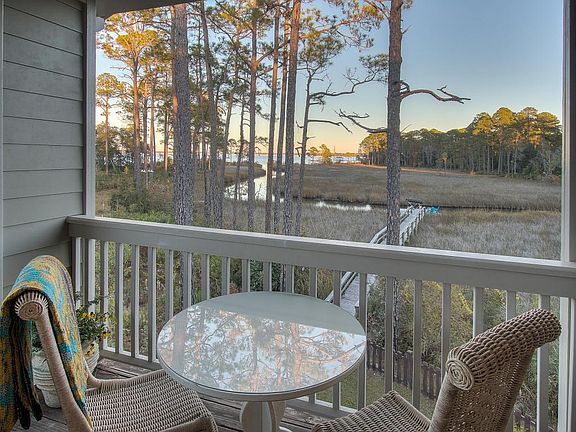 2nd level covered porch