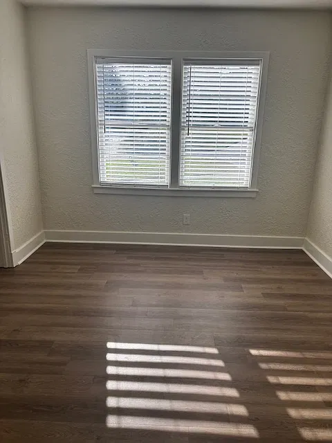 3 bed, 1327 sqft, $1,500 — Photo 3