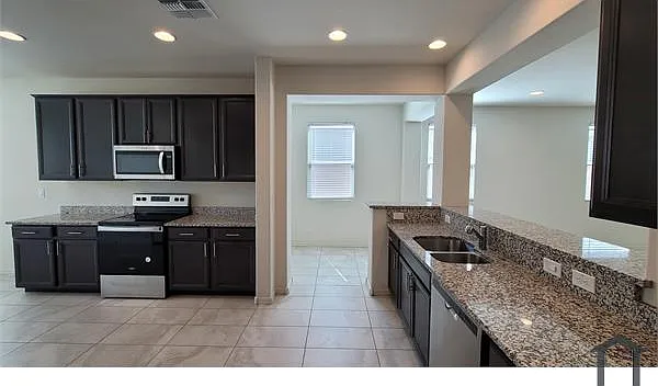 6962 W Gwen St — Photo 2