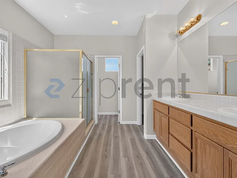 166 Barcelona Dr — Photo 31