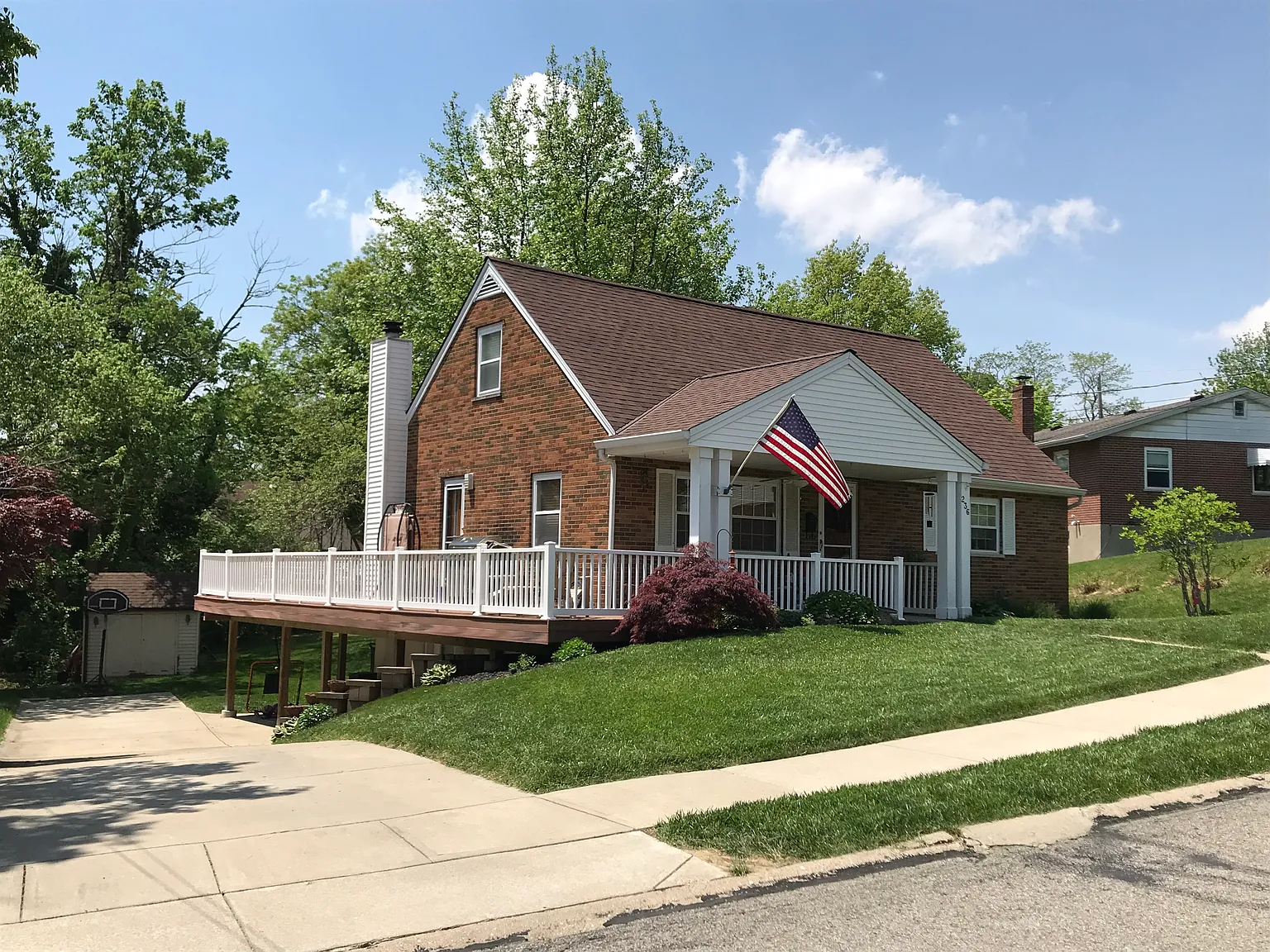 236 Sergeant Ave photo 1