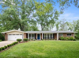 557 Beauford Dr, Saint Louis, MO 63122
