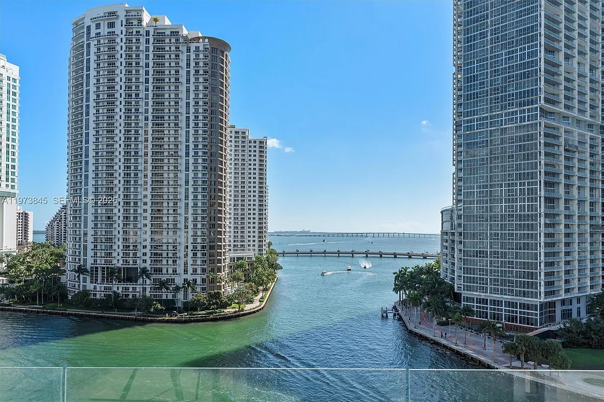 Building Photo - 300 Biscayne Boulevard Way #803