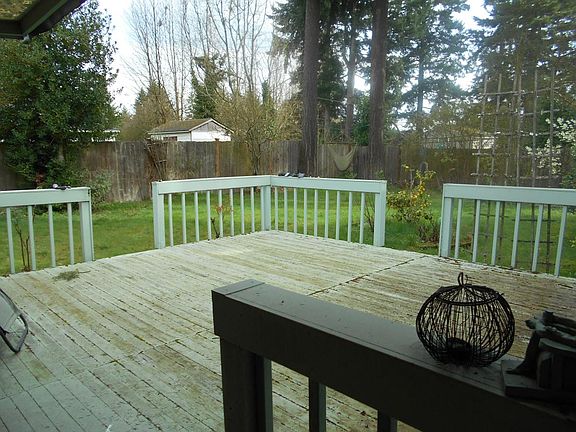 4th image of 1272 N 172nd St