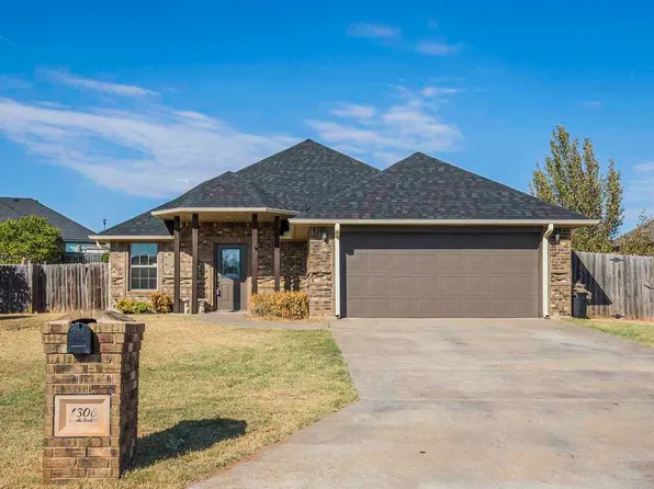 1306 Saddle Rock Dr, Elgin, OK 73538