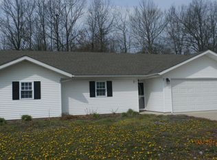1802 N Holmes Dr, Marion, IL 62959