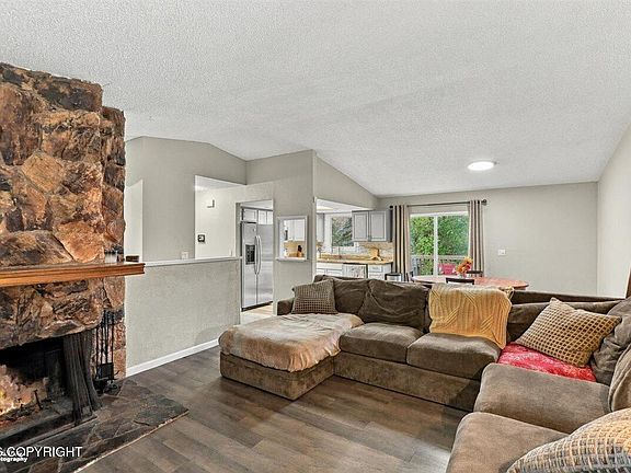 5th image of 7010 Burlwood Dr