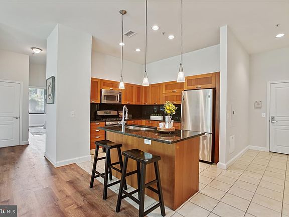 4th image of 2451 Midtown Ave APT 111