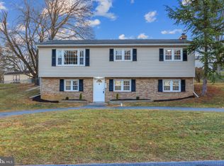 615 Geneva Dr, Westminster, MD 21157