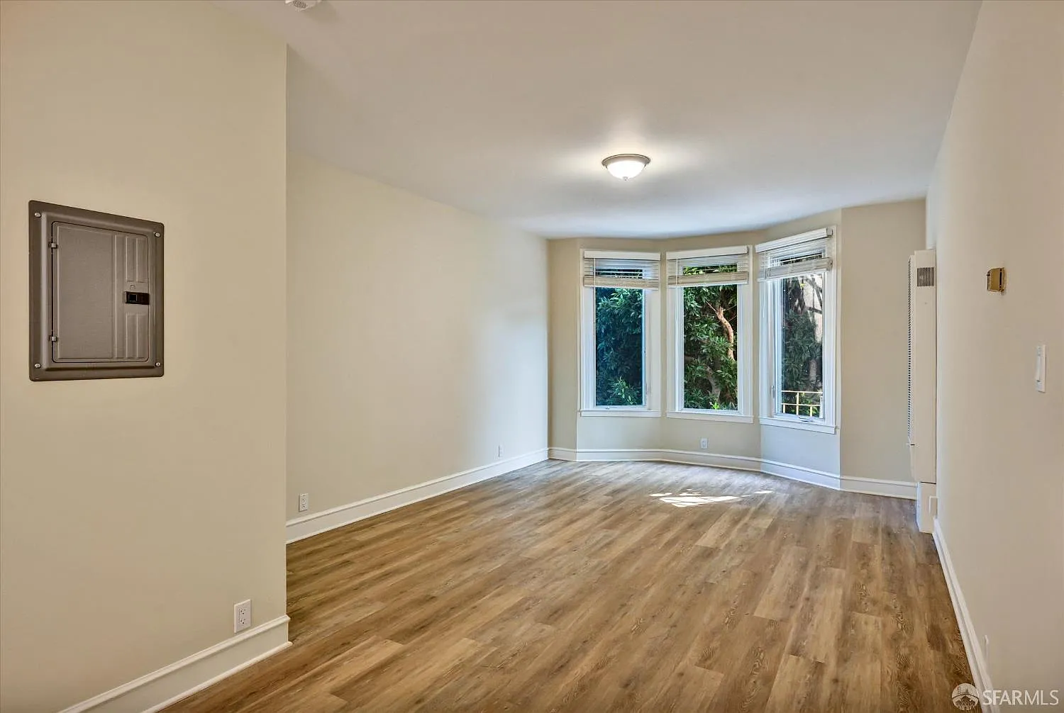 1 bed, 1.0 bath, $4,500 — Photo 2