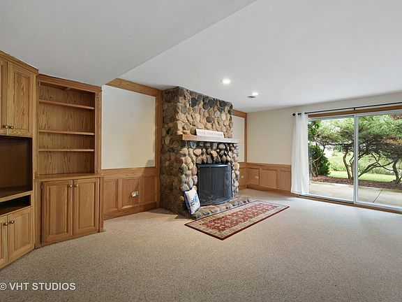 3rd image of 537 Lomond Dr