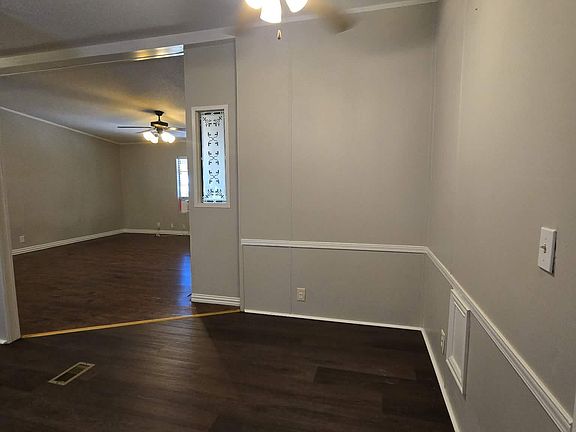 4th image of 25051 Twin Oaks Dr