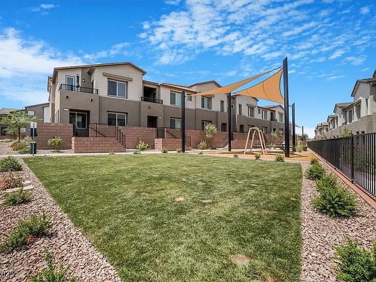 1529 Eva Crossing Pl — Photo 34