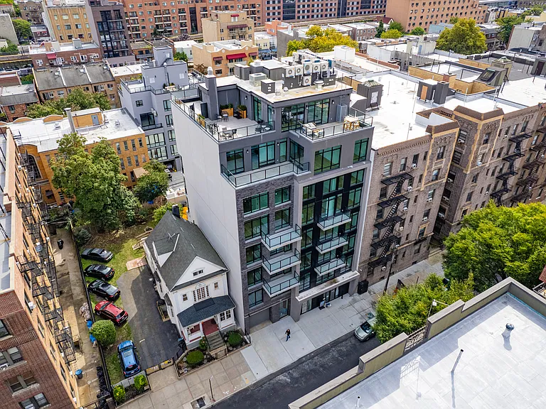 31-19 29th St #4D — Photo 12