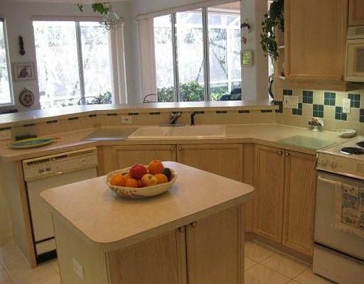 4th image of 360 Marbrisa Dr