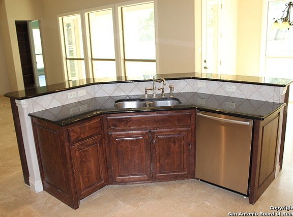 5th image of 9505 Majestic Oak Cir