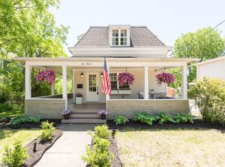 611 W Silver Lake Rd, Fenton, MI 48430