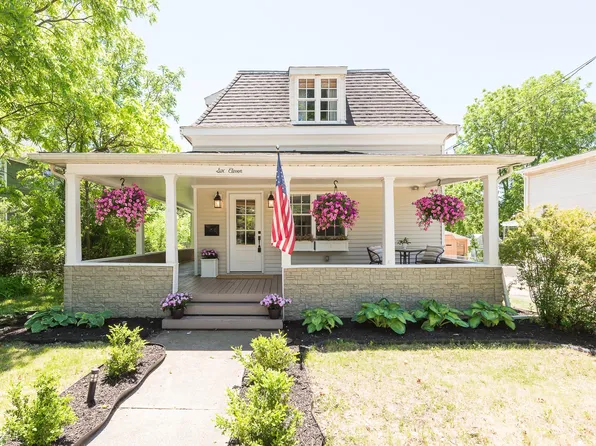 611 W Silver Lake Rd, Fenton, MI 48430