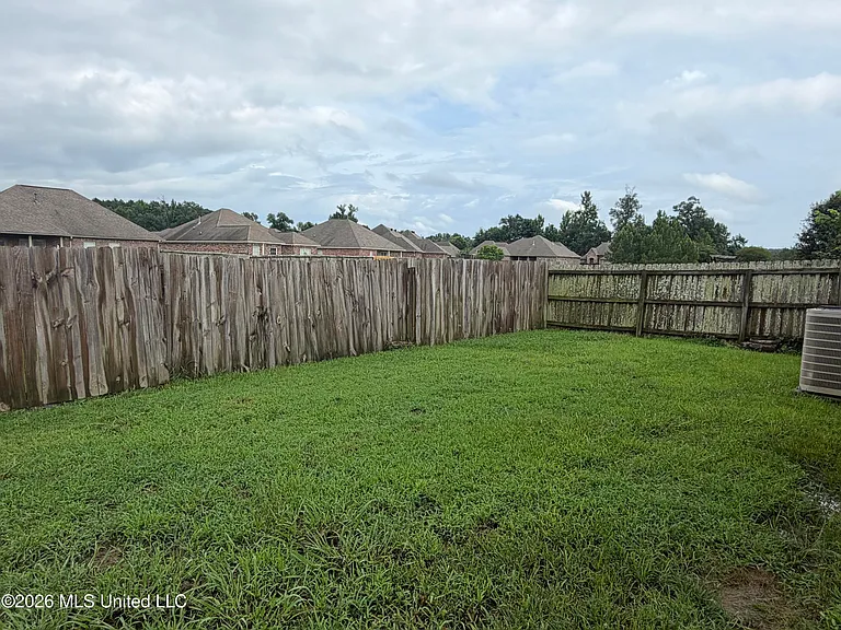 716 Hartwood Cv — Photo 21