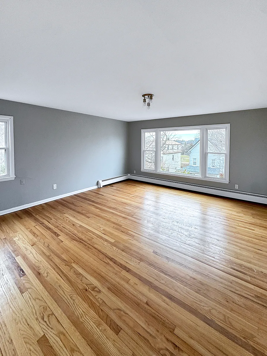 LIVING ROOM (UN-STAGED) - 32 Brady Ave #2