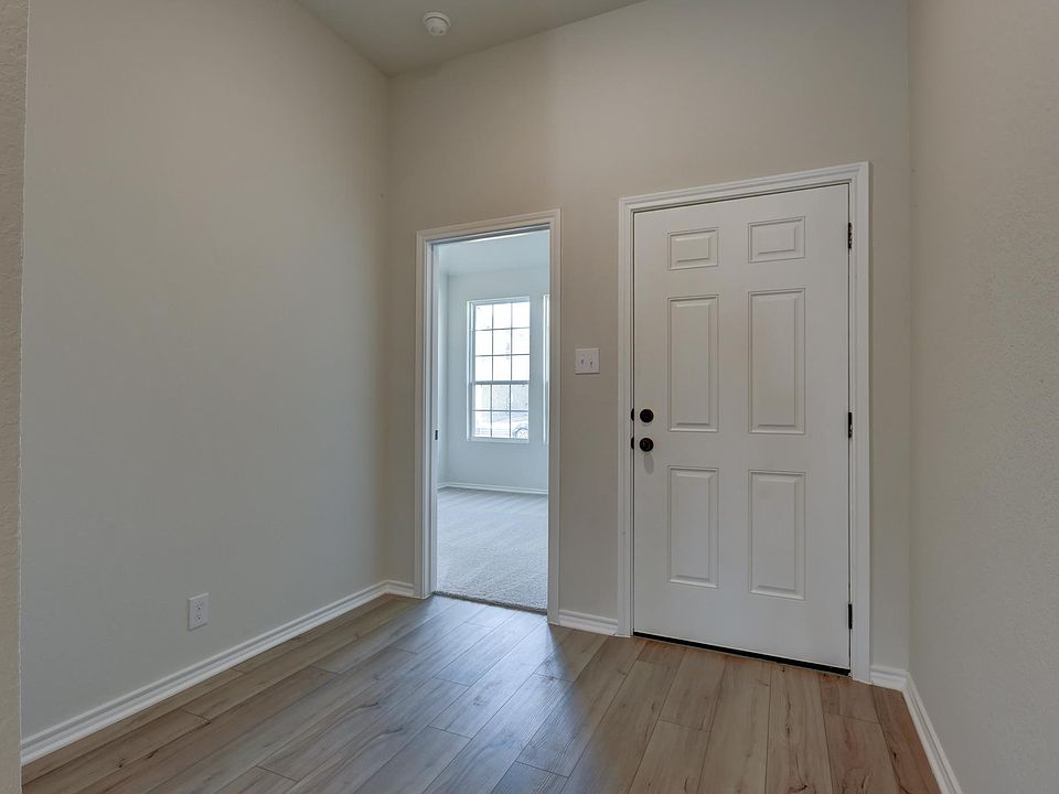 Arcadia Ridge - Sage Interior Image 1