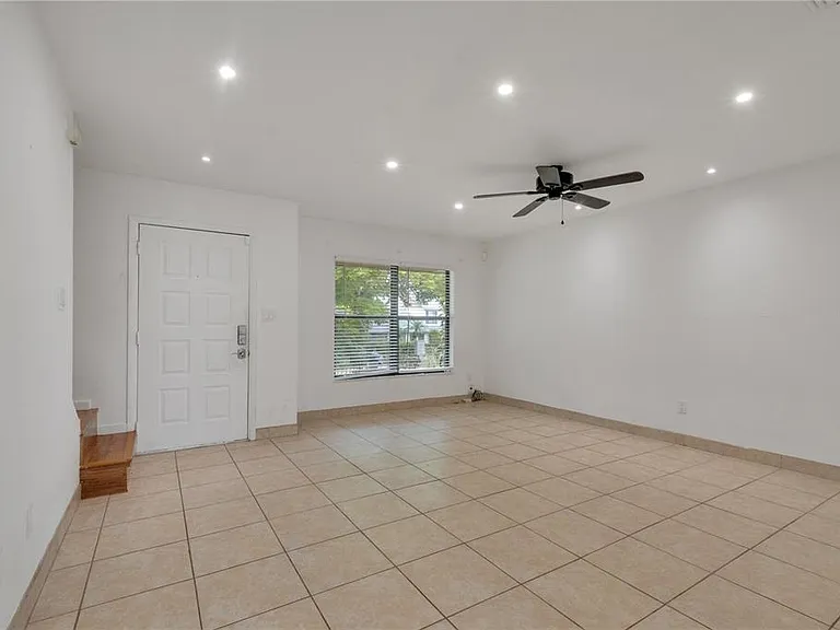 9426 Lake Lotta Cir — Photo 4